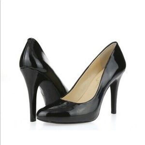 Jessica Simpson Black 4” Pumps